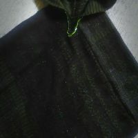 Poncho u tamnim nijansama,sa šljokicama i štrasom ,ručno tkanje.